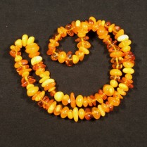 Faceted amber small beads necklace 